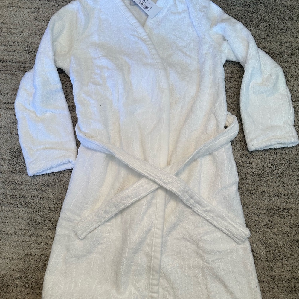Yves Delorme
Luciole Bath Robe - Picture 6 of 10